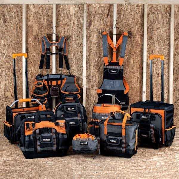 RIDGID 17 Pocket Professional Grade Rolling Tool Bag - Image 3