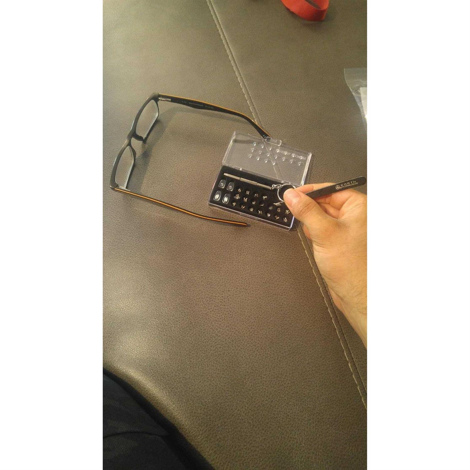 Universal Souvenir Glasses and Sunglasses Repair Kit - Image 3