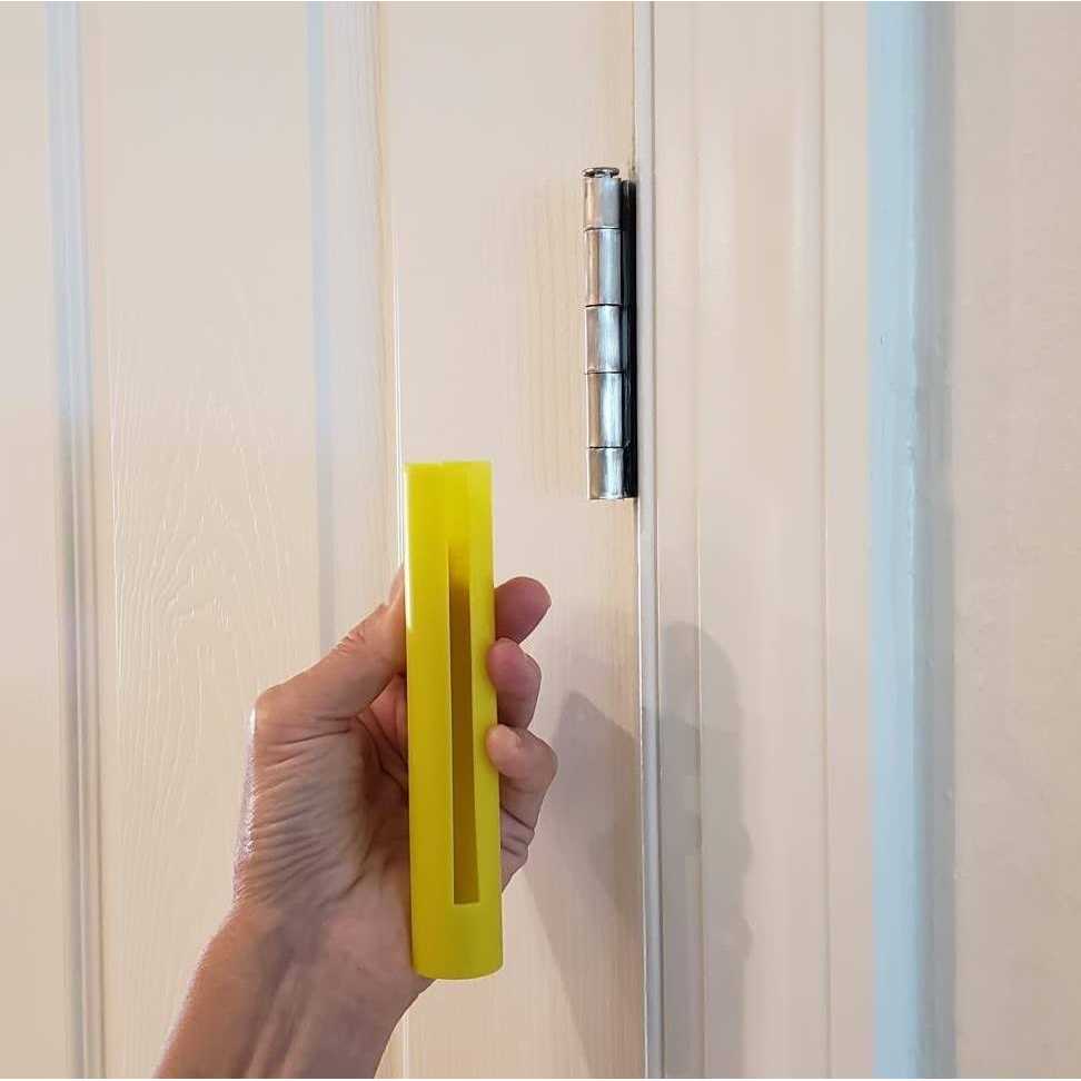 Hinge Hero Door Hinge Lubrication Tool. Stop Squeaky Door Hinges. No Mess. Easy to use. Patented Product - Image 2