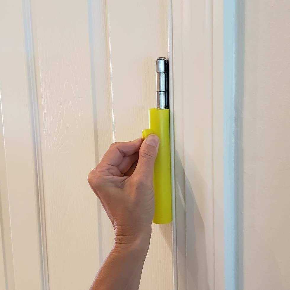 Hinge Hero Door Hinge Lubrication Tool. Stop Squeaky Door Hinges. No Mess. Easy to use. Patented Product - Image 3