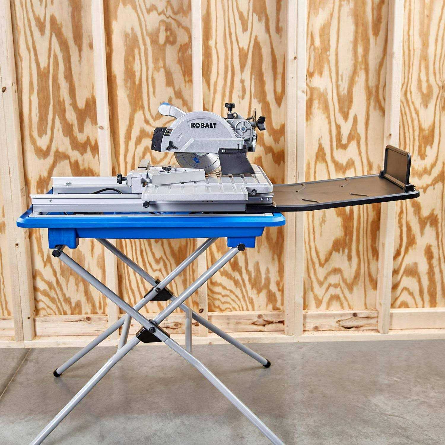 Kobalt 7-in 10-Amp Wet Sliding Table Tile Saw with Stand - Image 3