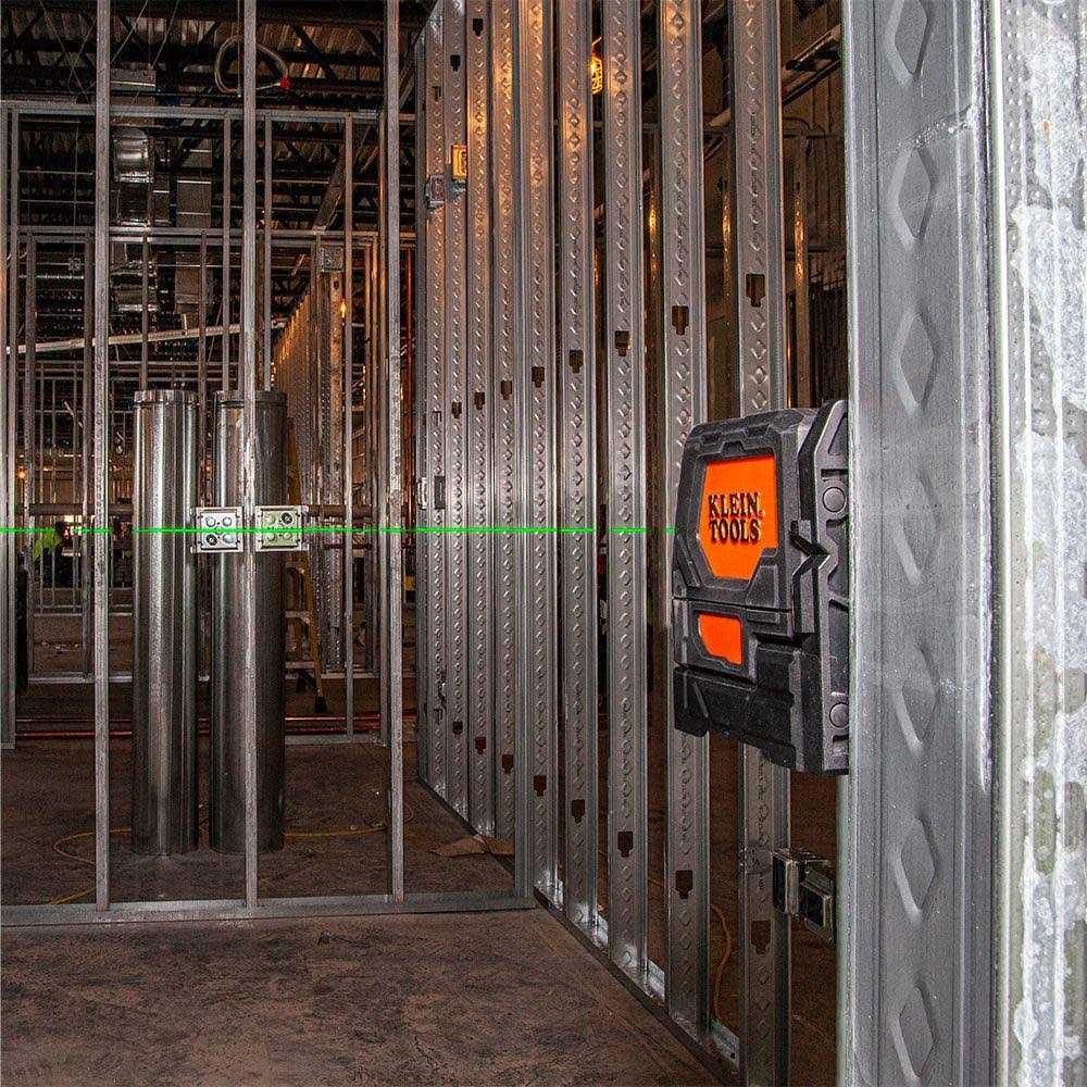 Klein Tools 93LCLG Laser Level Self-Leveling Green Cross-Line and Red Plumb Spot - Image 3
