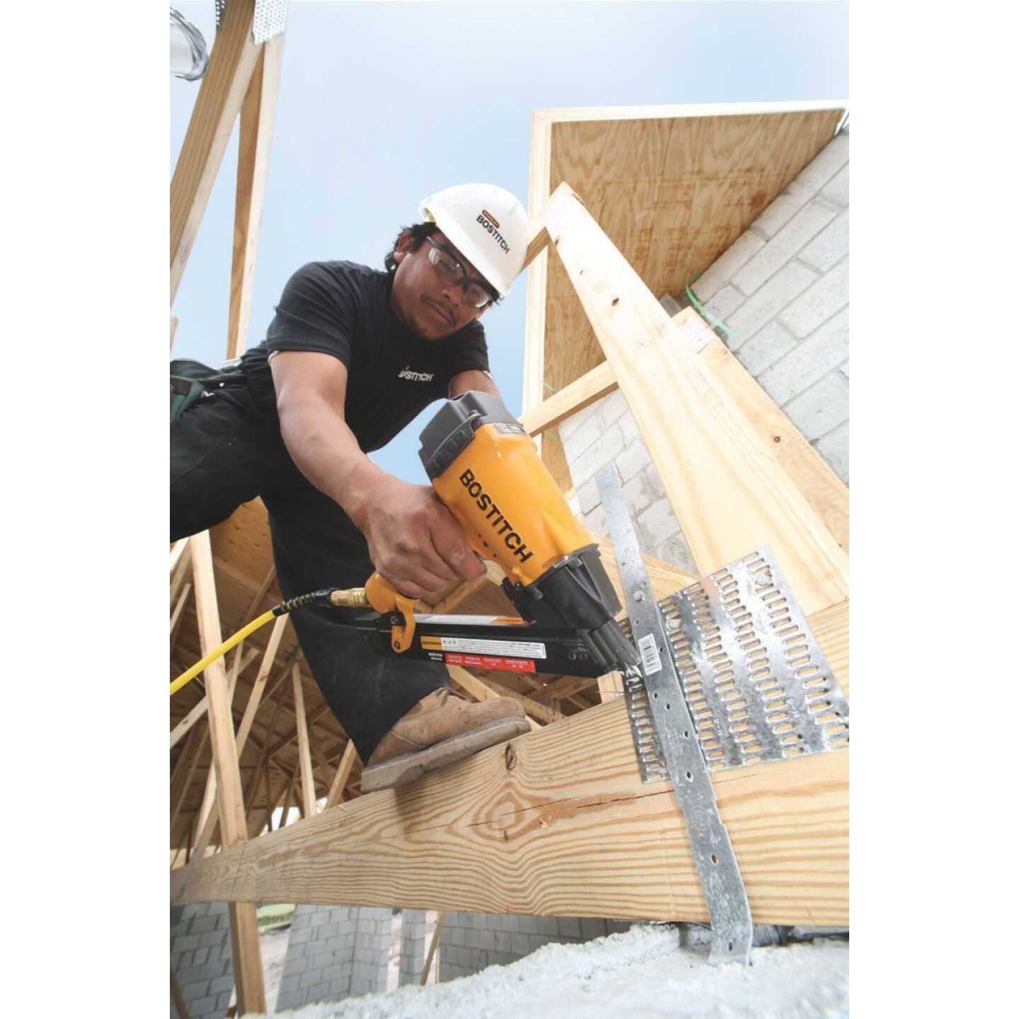Bostitch MCN150 StrapShot Metal Connector Nailer - Image 4