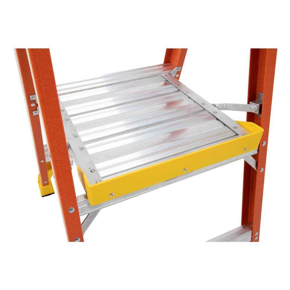 Werner 3 ft. Type IA Fiberglass Podium Ladder PD6203 - Image 5