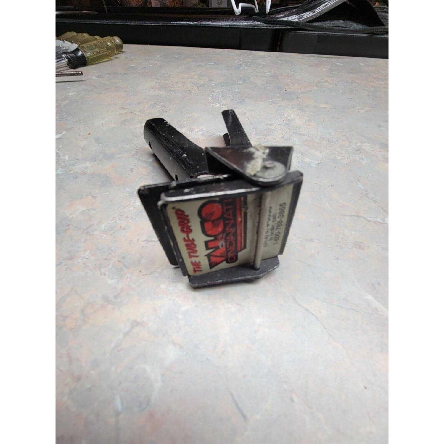 Valco Cincinnati 2in Wide Tube Grip Dispensing Pliers Only - Image 5