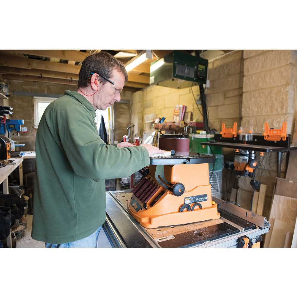 Triton Oscillating Spindle & Belt Sander TSPST450 - Image 3