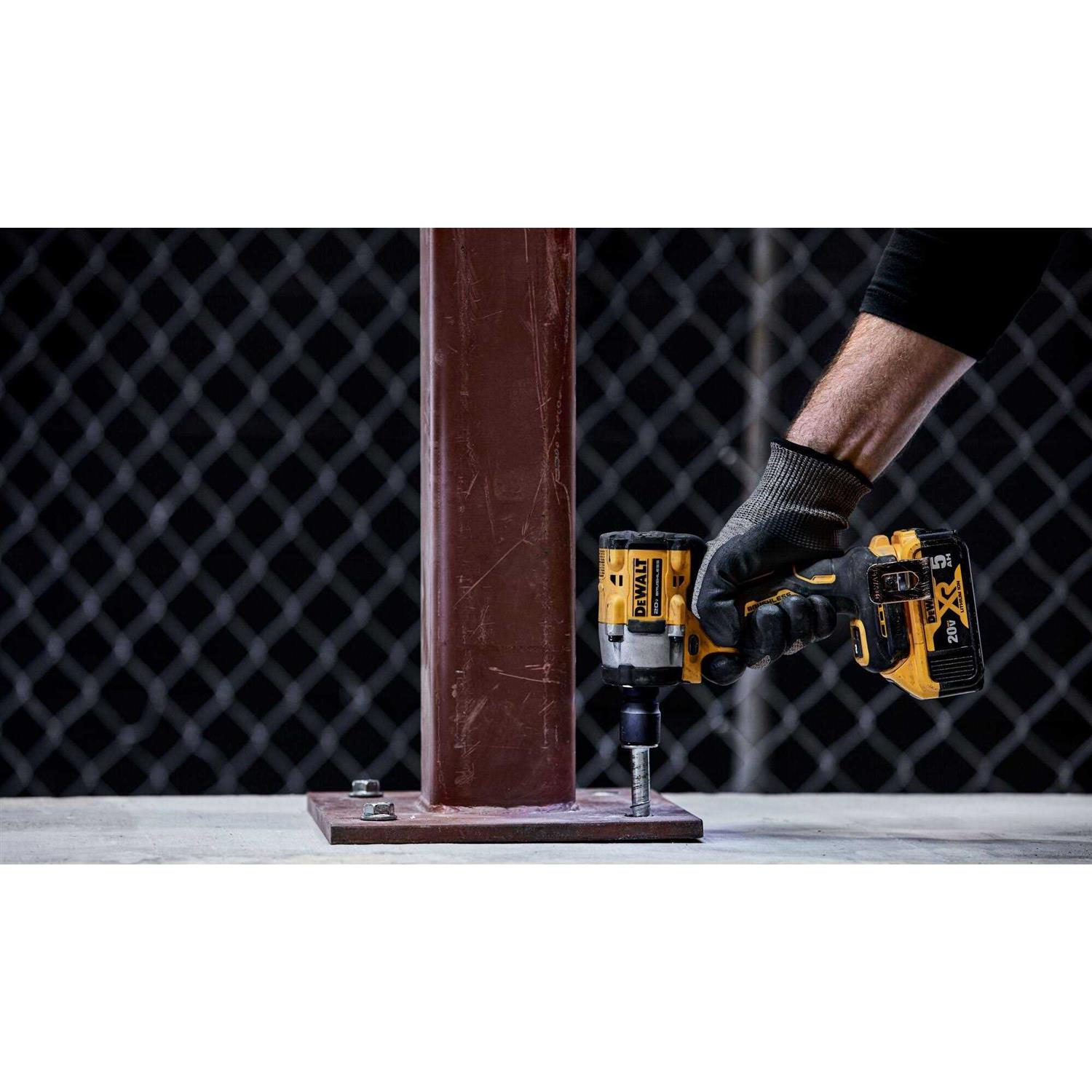 Dewalt ATOMIC 20V MAX 1/2 in. Cordless Impact Wrench with Detent Pin Anvil DCF922B - Image 4