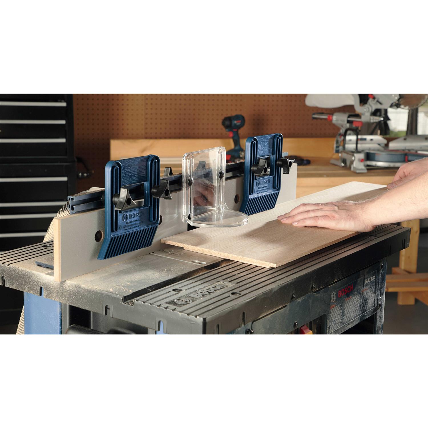 Bosch RA1181 Benchtop Router Table - Image 5