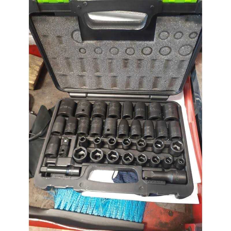 Pittsburgh 37 Pc. Combination Impact Sockets - Image 4