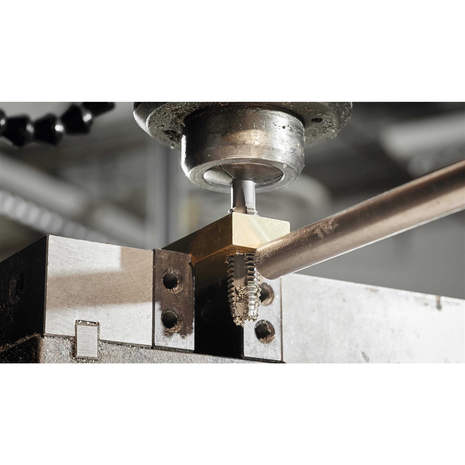 Bosch BDT516F18 5/16-18 Plug Tap and Size F Drill Bit Combo Set - Image 5