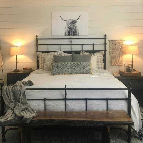 Swaner Hardwood 2 in. x 8 in. to 12 in. x Walnut Live Edge Sawn Board - Image 3