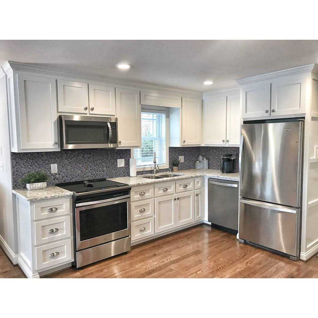 Tile Connection Classic Pebble Tile 11-1/4 in. x 11-1/4 in. x Mesh-Mounted Mosaic Tile - Image 4