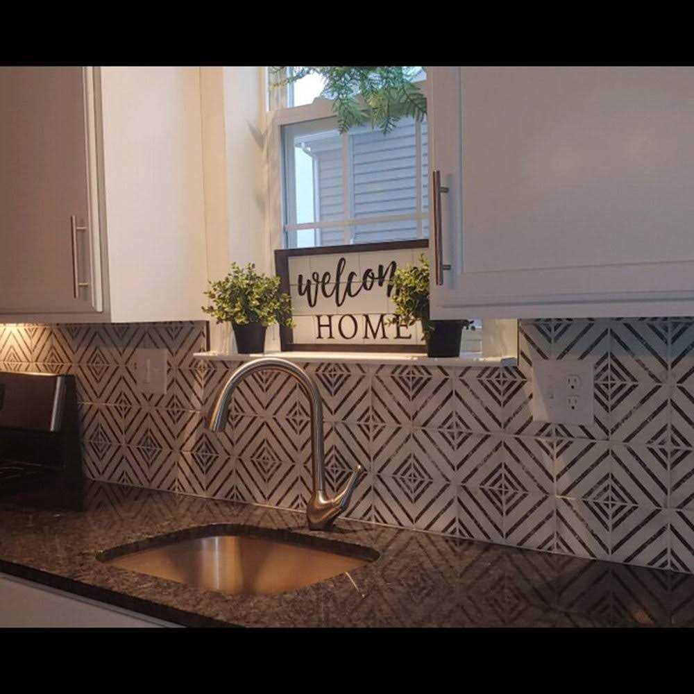 Bedrosians Vivace 4 inch x 4 inch Glossy Porcelain Motif Deco Tile in Rice - Image 5