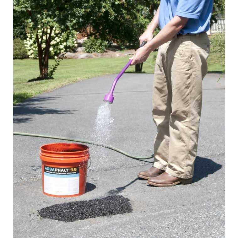 Aquaphalt 6.0 Asphalt and Concrete Patch - Image 3