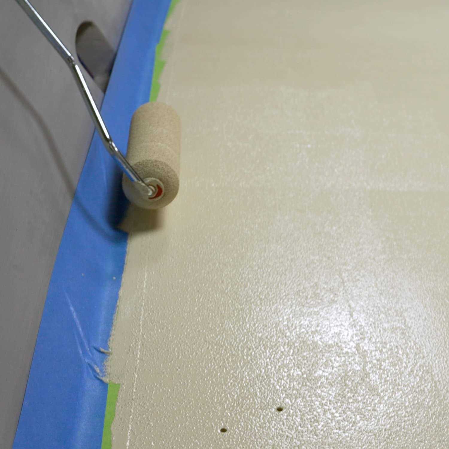 TotalBoat TotalTread Non Skid Deck Paint - Image 3