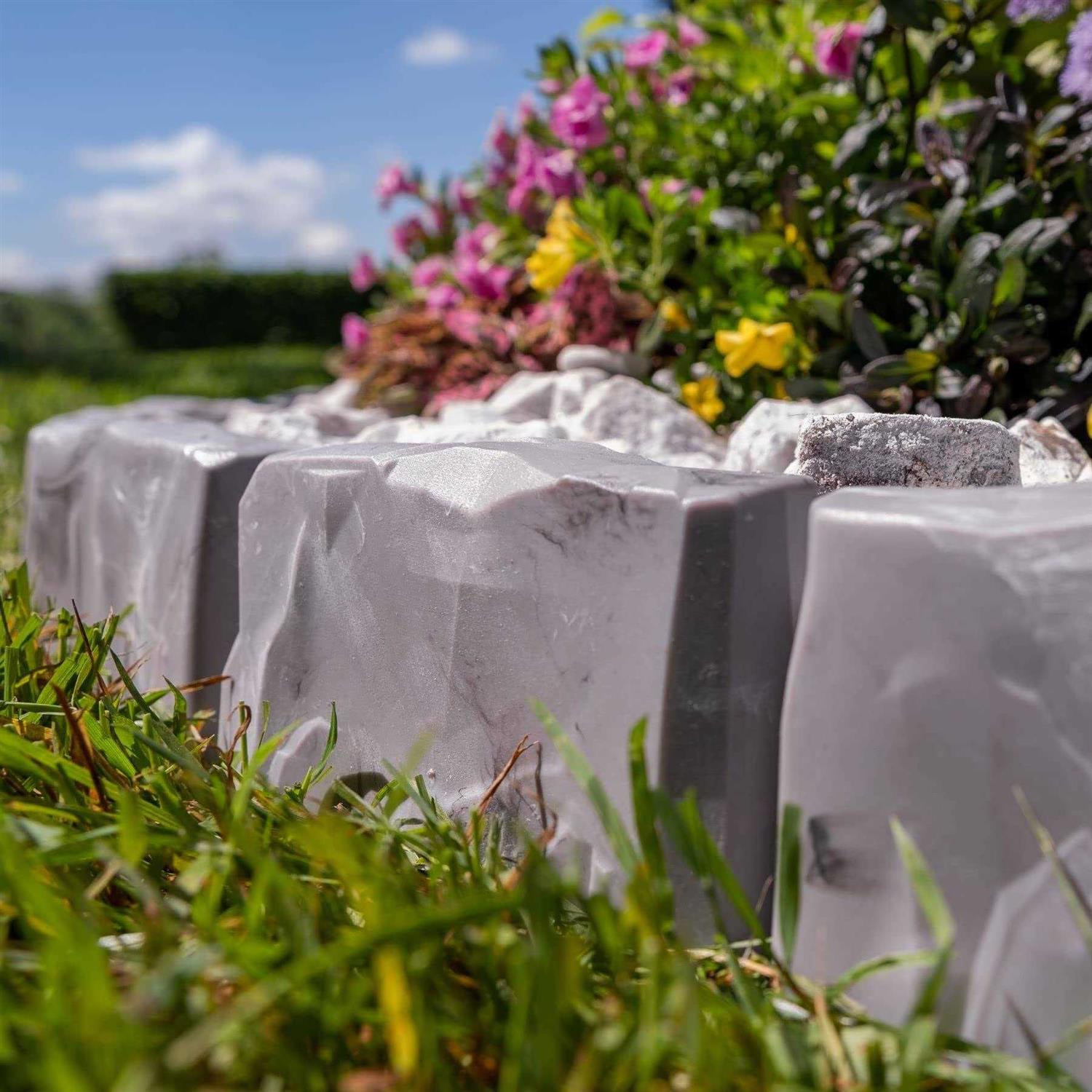 EasyFlex No-Dig Landscape Edging with Anchoring Spikes - Image 3