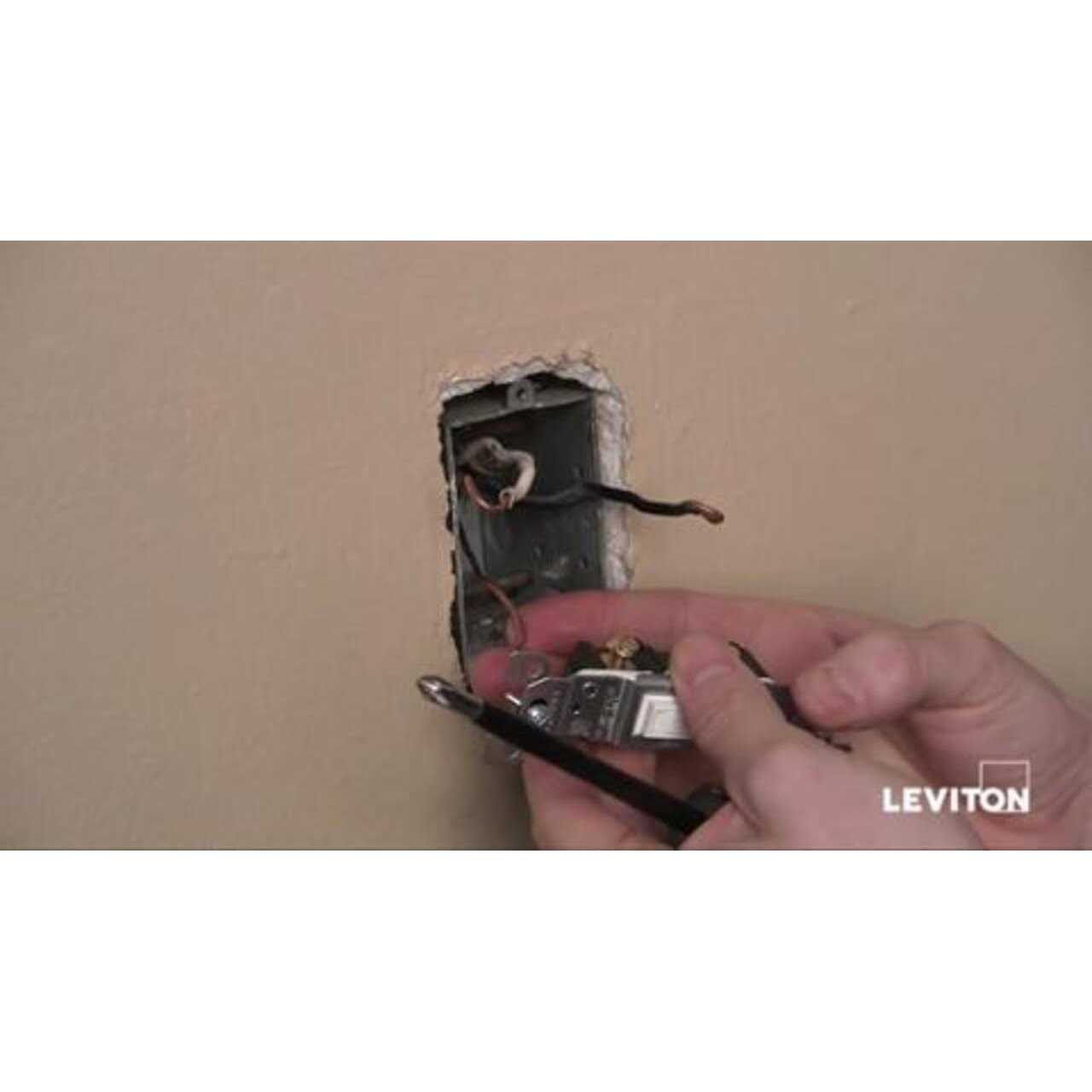Leviton Double-Pole Toggle Switch 1222-2 - Image 4